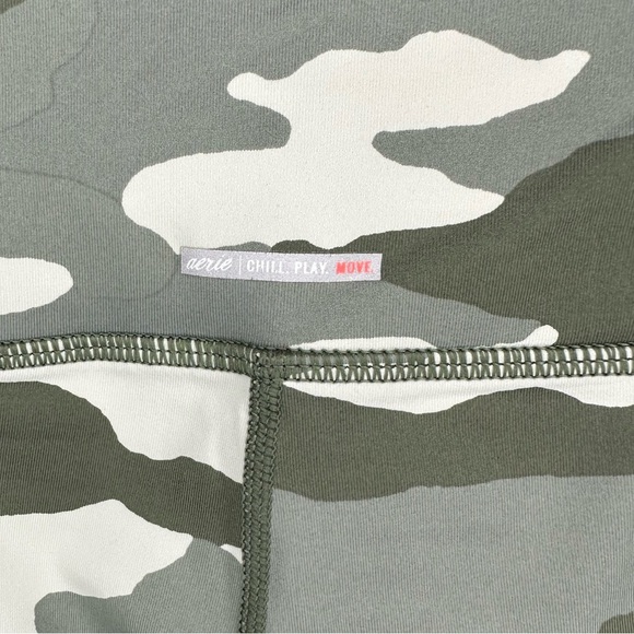 Aerie Green and White Chill Play Move Legging Size M - Picture 3 of 4